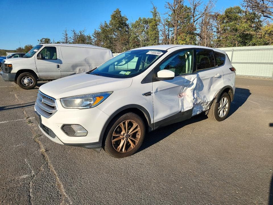 2017 FORD ESCAPE SE - 1