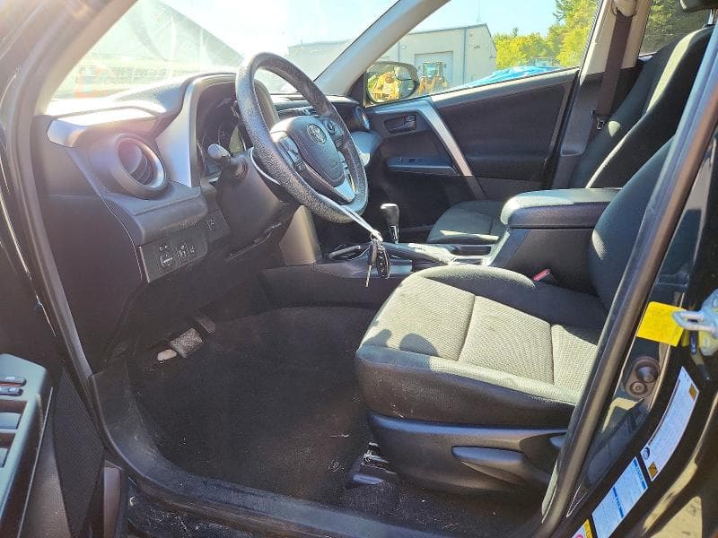 2017 TOYOTA RAV4 LE 7