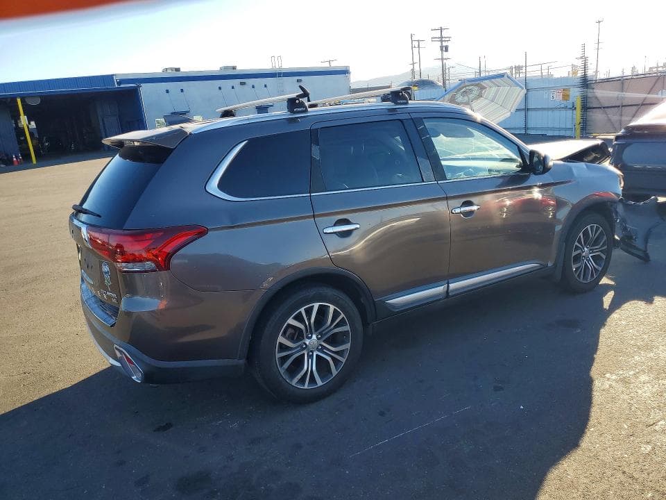 2018 MITSUBISHI OUTLANDER SE 3