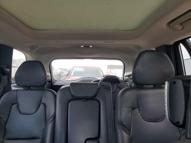2017 VOLVO XC90 T6 10