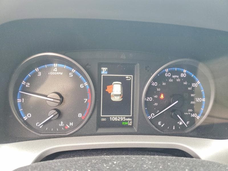 2018 TOYOTA RAV4 XLE 9