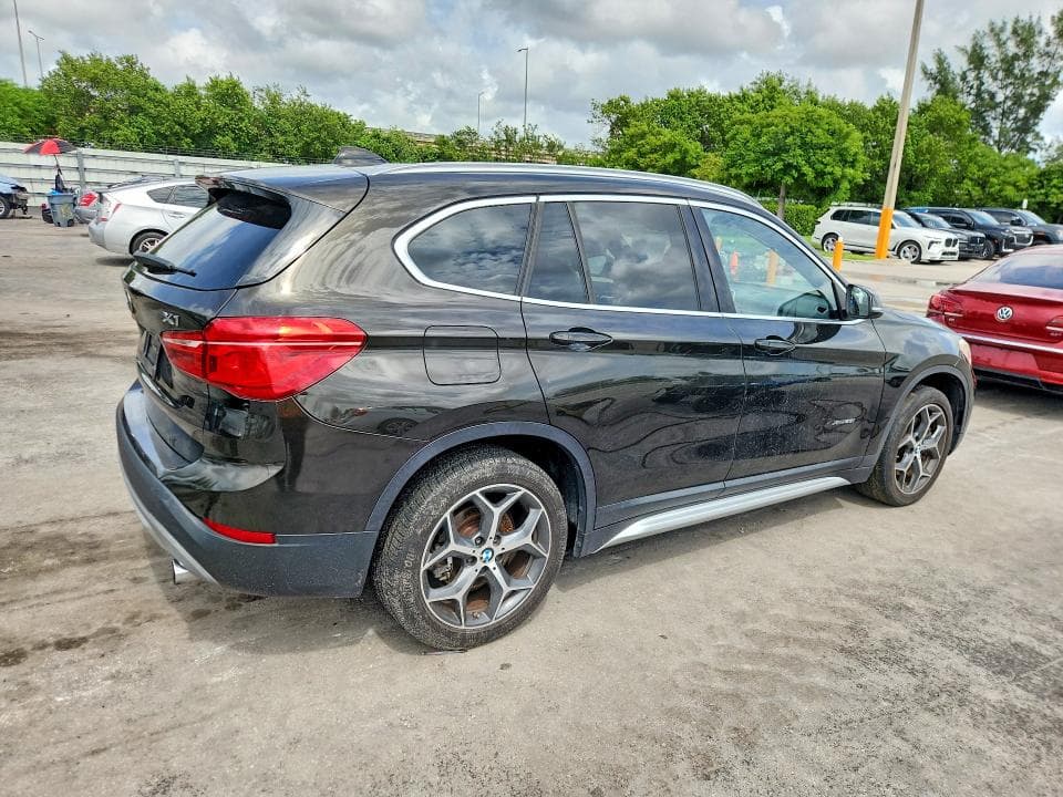 2017 BMW X1 XDRIVE28I 3