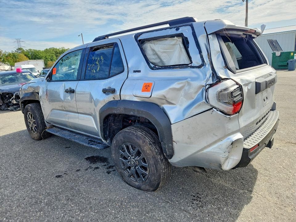 2025 TOYOTA 4RUNNER SR5 2