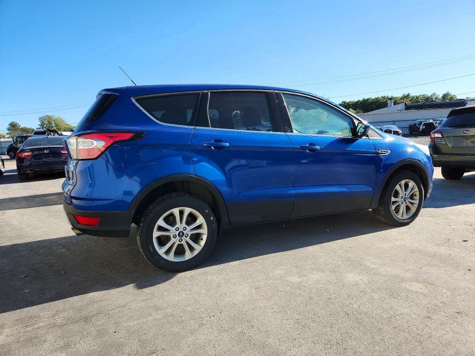 2017 FORD ESCAPE SE 3