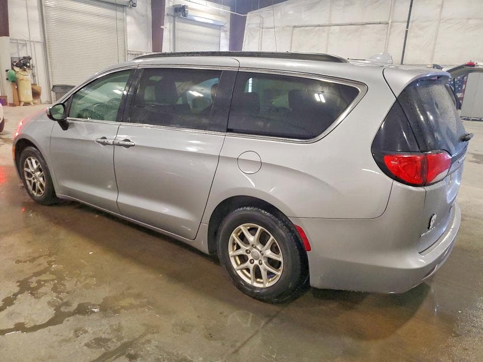 2020 CHRYSLER VOYAGER LXI 2