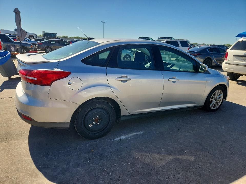 2018 FORD FOCUS SE 3