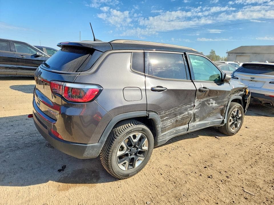 2018 JEEP COMPASS TRAILHAWK 3