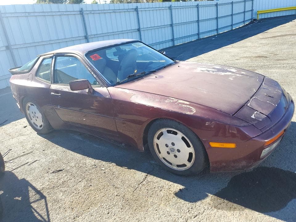 1984 PORSCHE 944 4