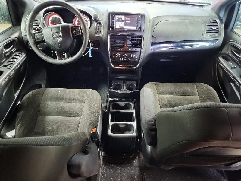 2017 DODGE GRAND CARAVAN SE 8