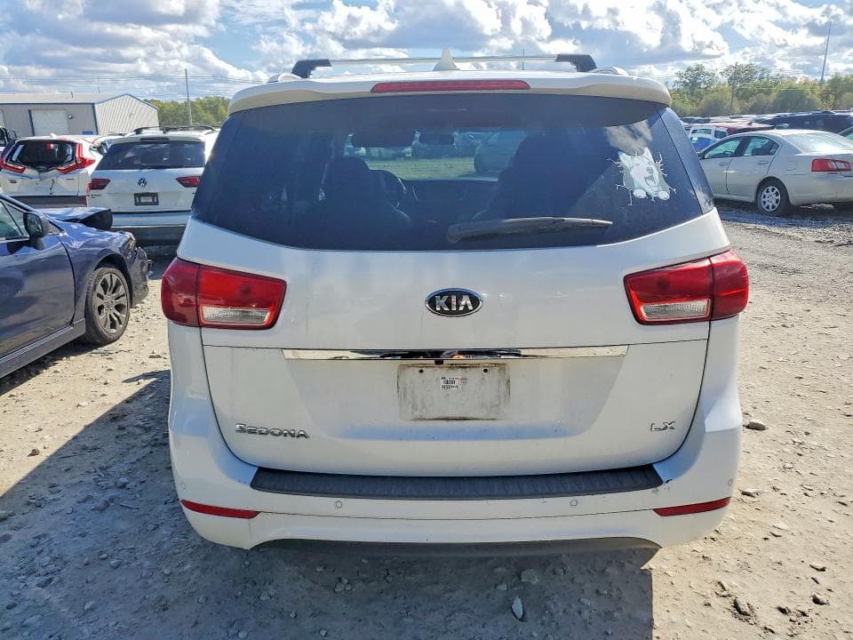 2017 KIA SEDONA LX 6