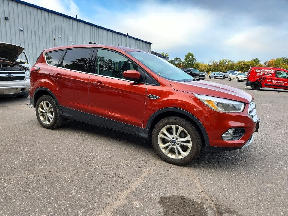 2019 FORD ESCAPE SE 4