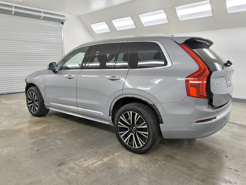 2024 VOLVO XC90 PLUS 2