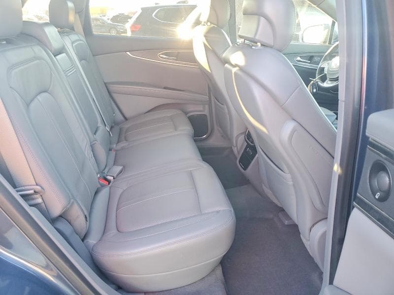 2019 LINCOLN NAUTILUS RESERVE 11