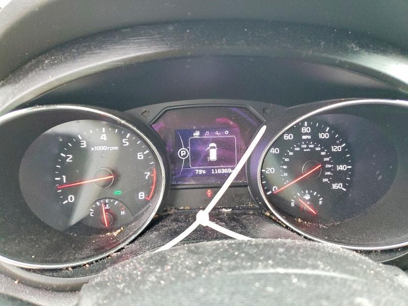 2017 KIA SEDONA LX 9