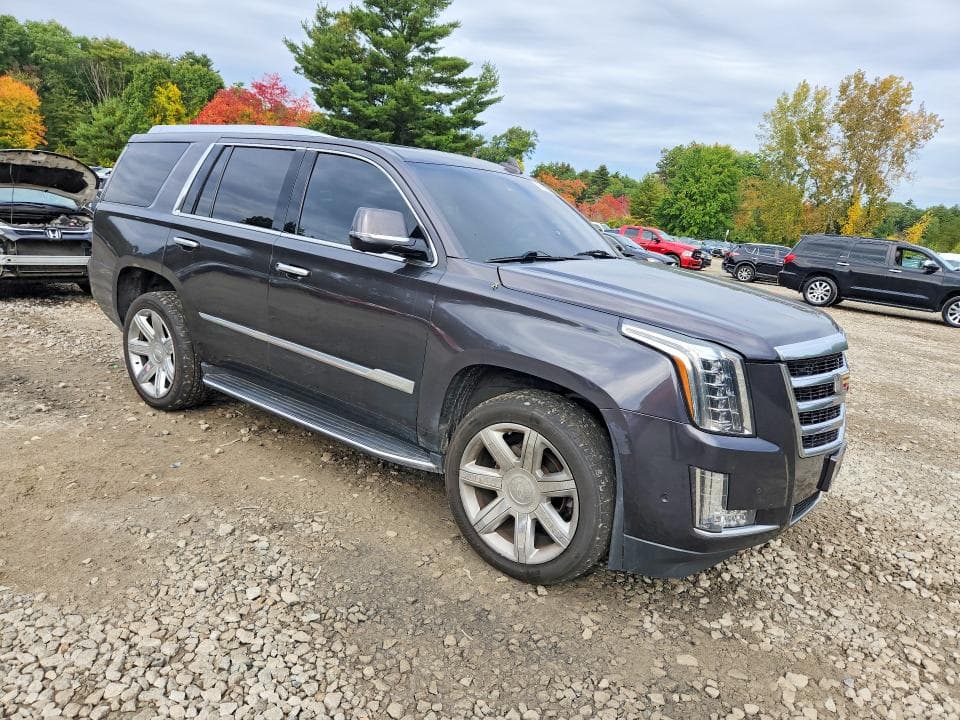 2017 CADILLAC ESCALADE LUXURY 4