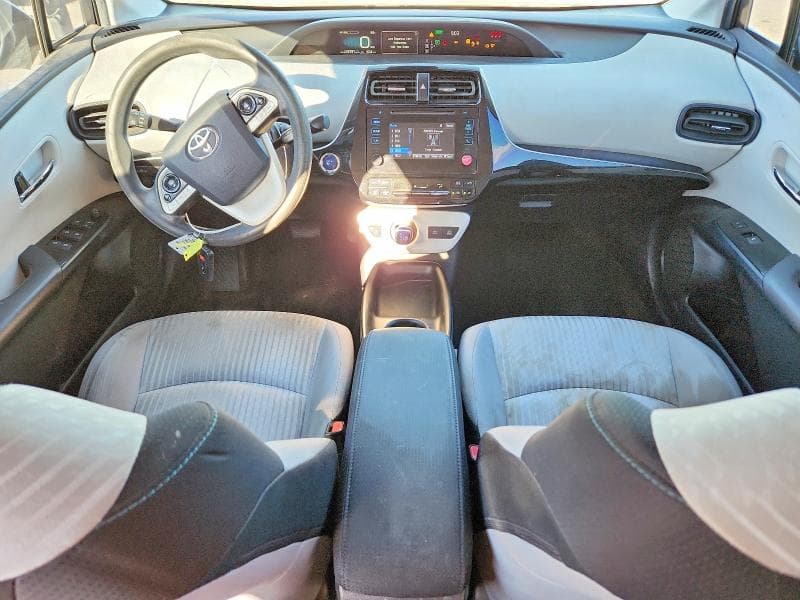 2017 TOYOTA PRIUS ONE 8