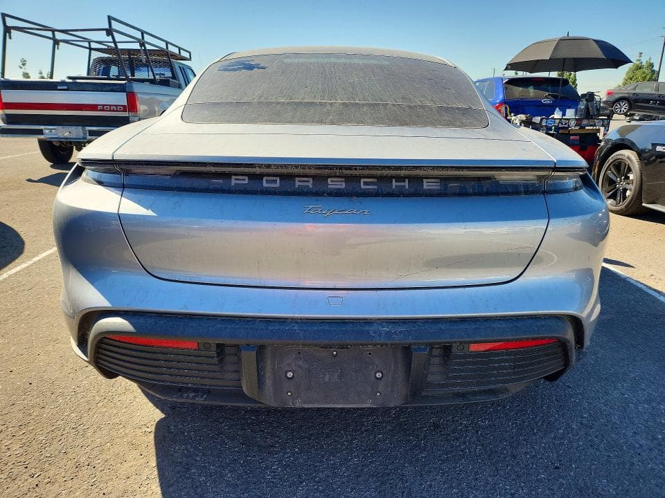 2021 PORSCHE TAYCAN 6