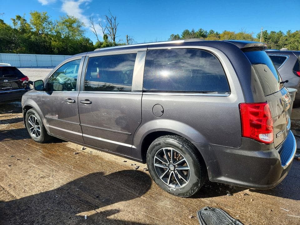 2017 DODGE GRAND CARAVAN SXT 2