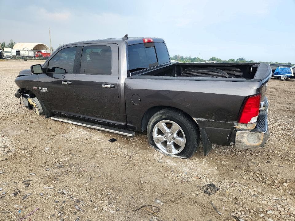 2018 RAM 1500 SLT 2