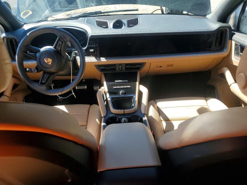 2026 PORSCHE CAYENNE SE HYBRID 8