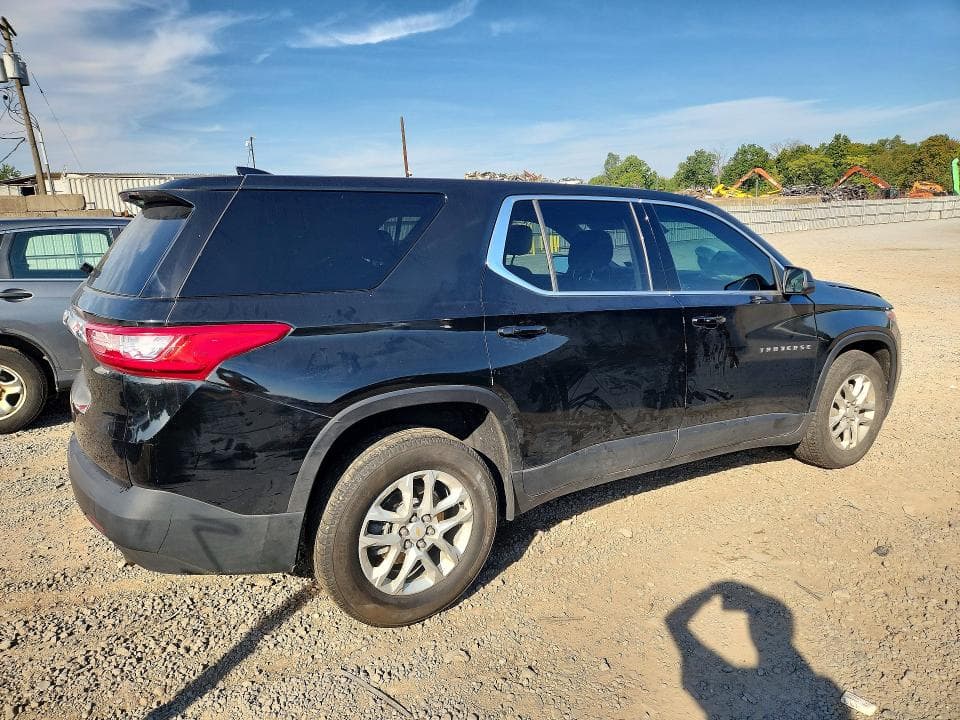 2021 CHEVROLET TRAVERSE LS 3
