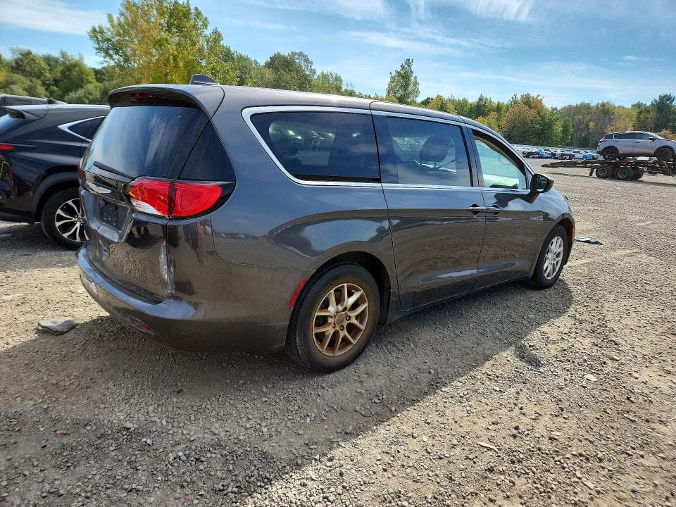 2017 CHRYSLER PACIFICA TOURING 3