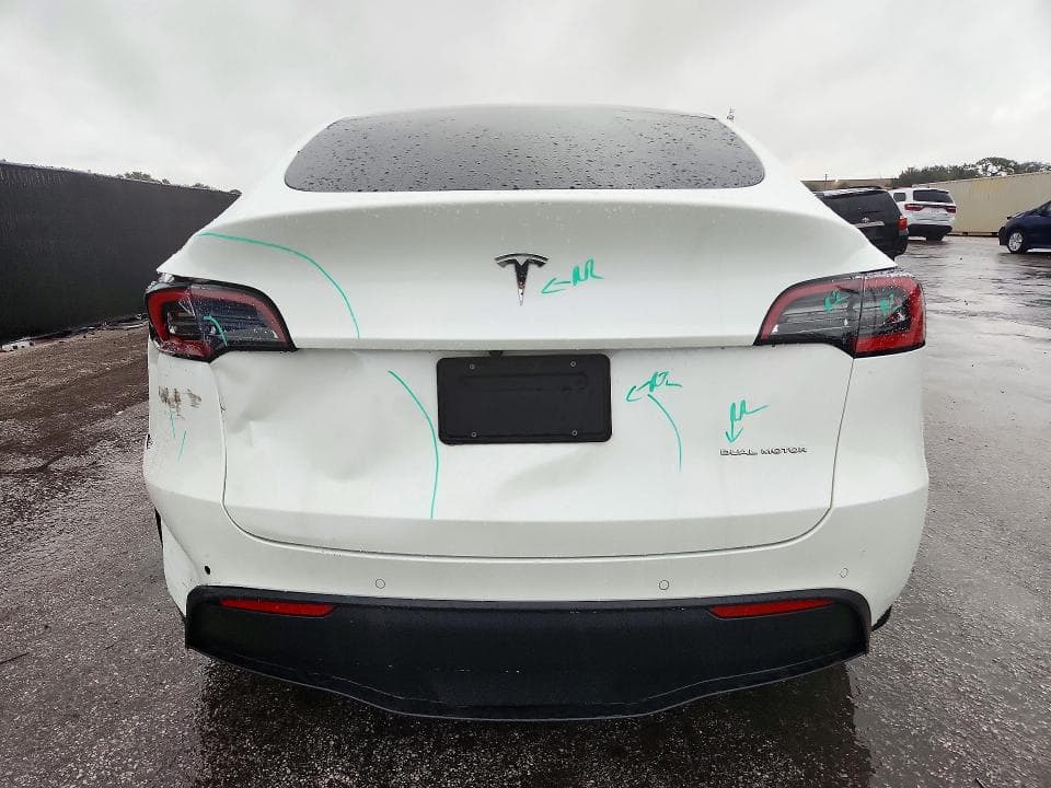 2021 TESLA MODEL Y 6