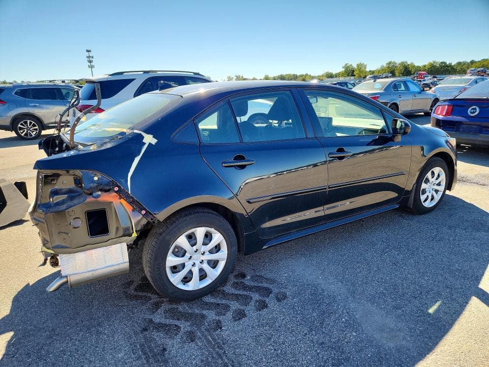 2022 TOYOTA COROLLA LE 3