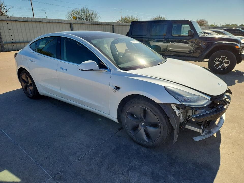 2019 TESLA MODEL 3 4