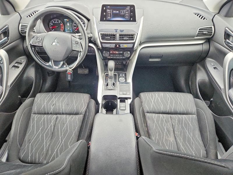 2018 MITSUBISHI ECLIPSE CROSS SE 8