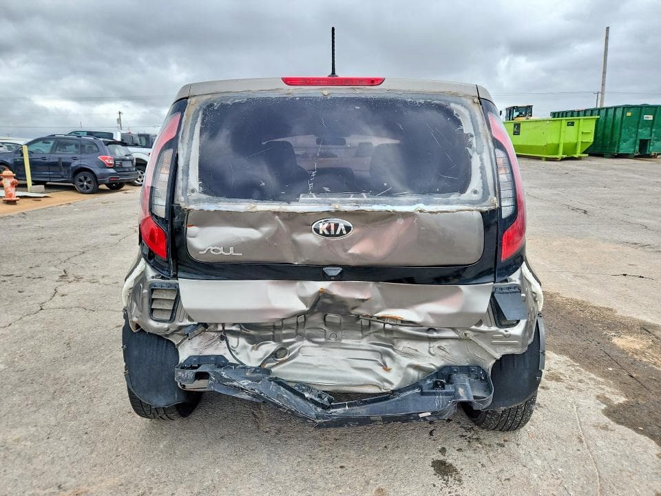 2019 KIA SOUL + 6