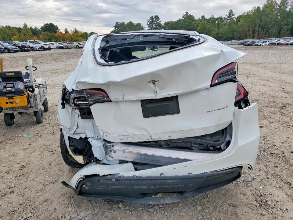 2023 TESLA MODEL Y 6