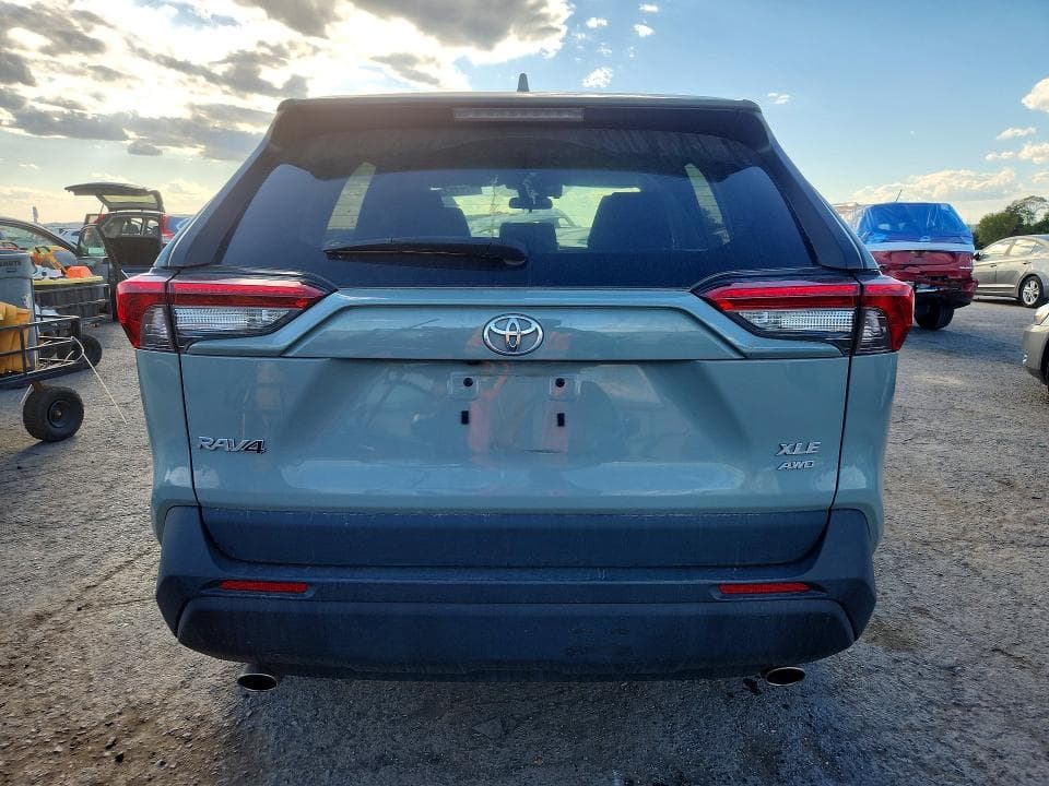 2023 TOYOTA RAV4 XLE 6