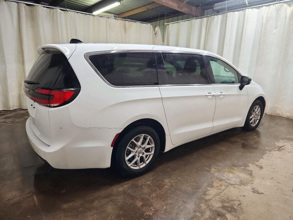 2025 CHRYSLER PACIFICA SELECT 3