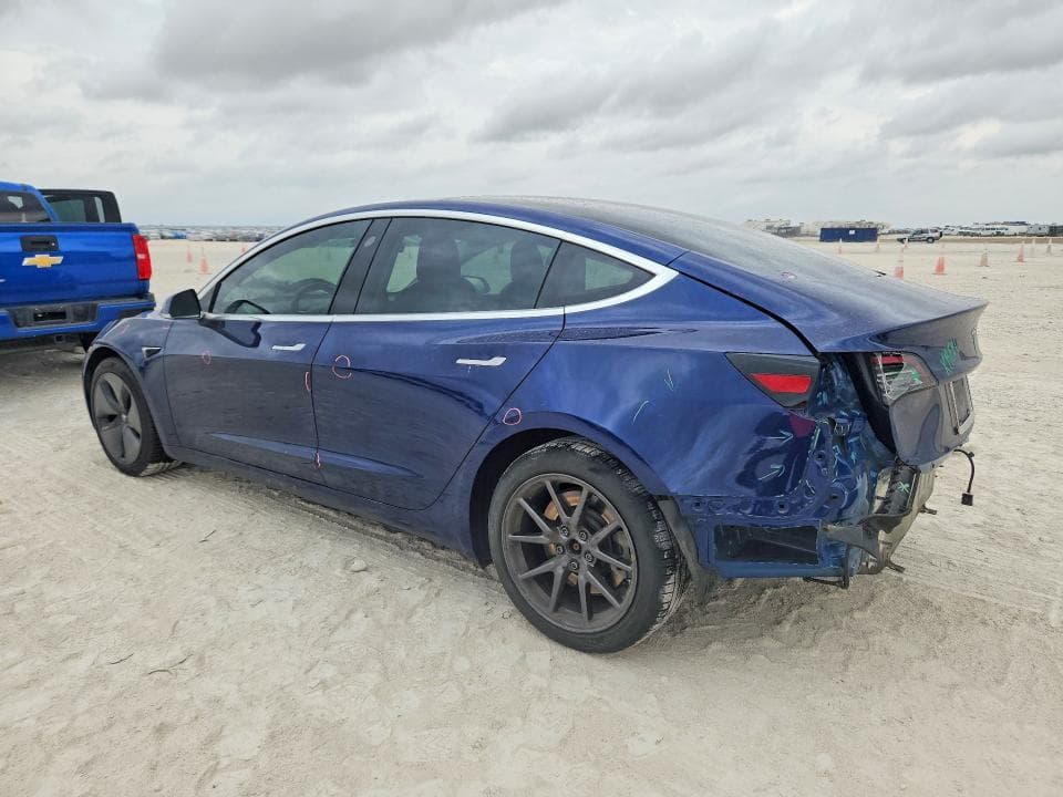 2018 TESLA MODEL 3 2