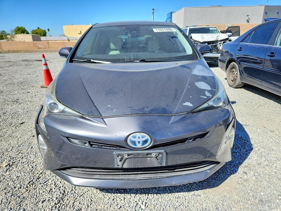 2017 TOYOTA PRIUS THREE TOURING 5