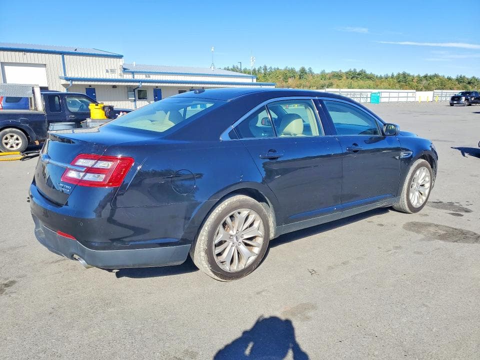 2017 FORD TAURUS LIMITED 3