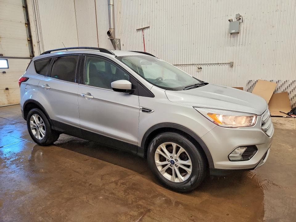 2019 FORD ESCAPE SE 4