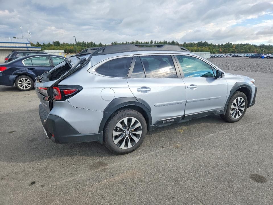 2025 SUBARU OUTBACK LIMITED 3