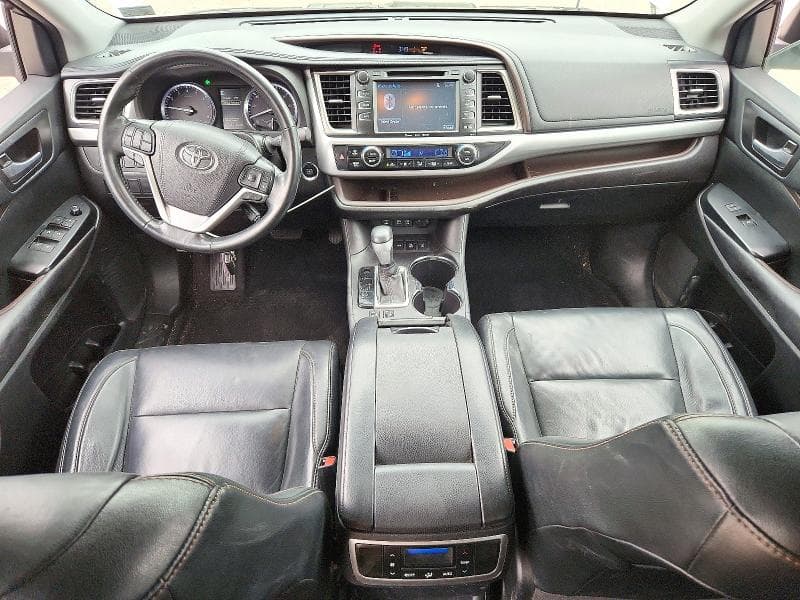 2018 TOYOTA HIGHLANDER XLE 8