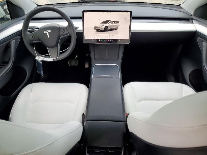 2023 TESLA MODEL Y 8