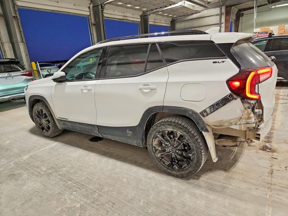 2022 GMC TERRAIN SLT 2