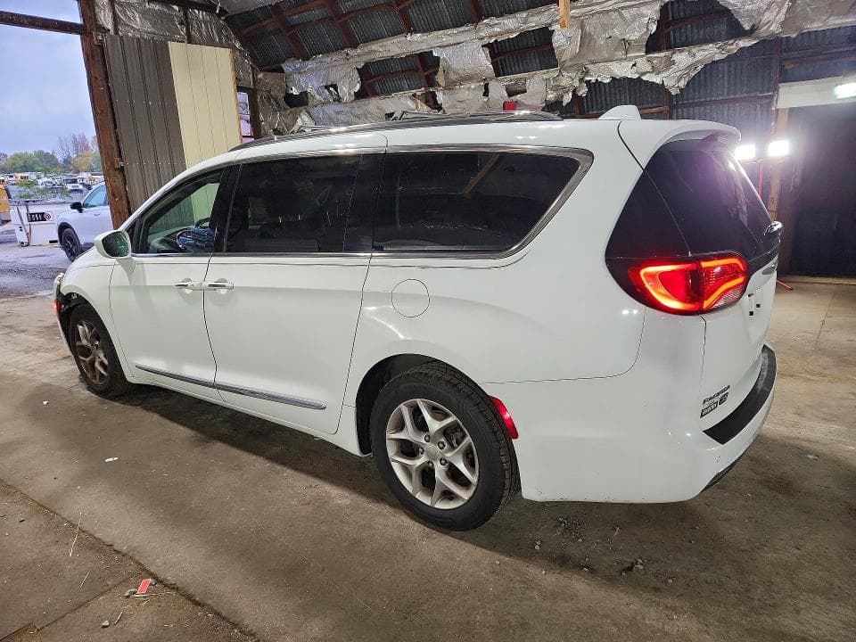 2020 CHRYSLER PACIFICA TOURING L 2