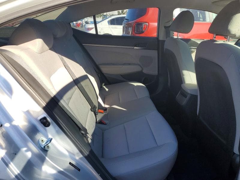 2017 HYUNDAI ELANTRA SE 10
