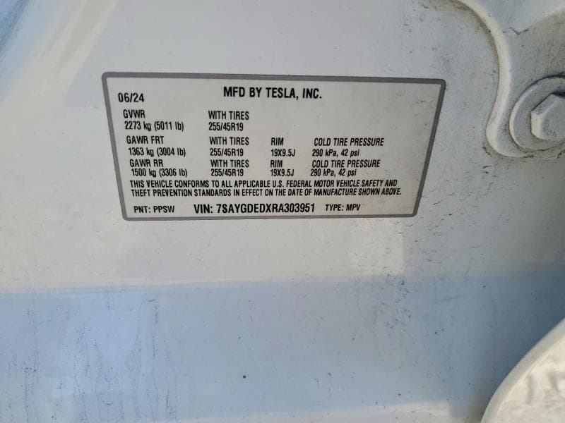 2024 TESLA MODEL Y 12