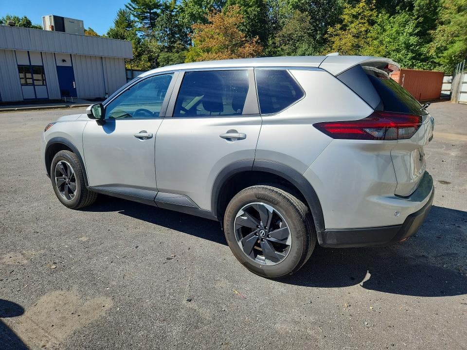 2025 NISSAN ROGUE SV 2