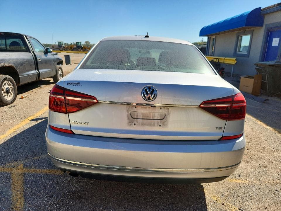 2017 VOLKSWAGEN PASSAT S 6