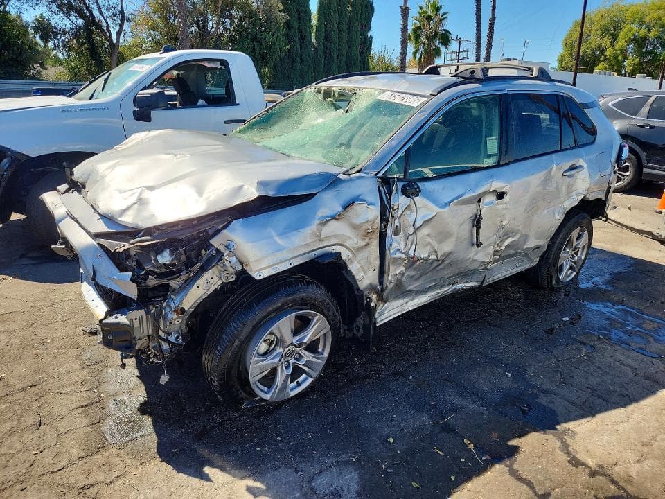 2025 TOYOTA RAV4 HYBRID XLE