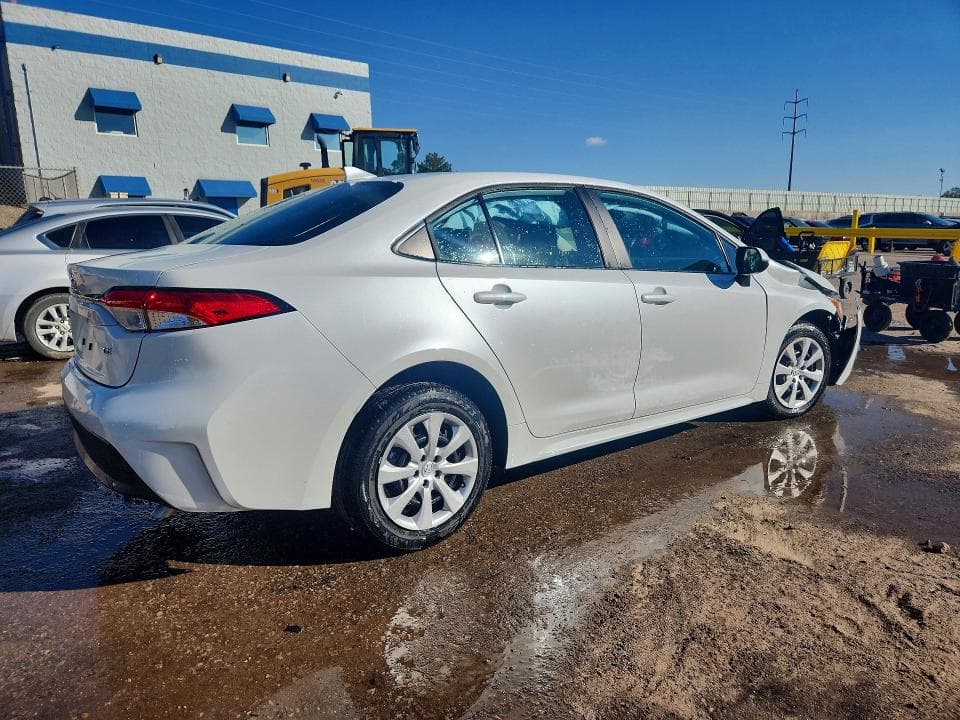 2026 TOYOTA COROLLA LE 3
