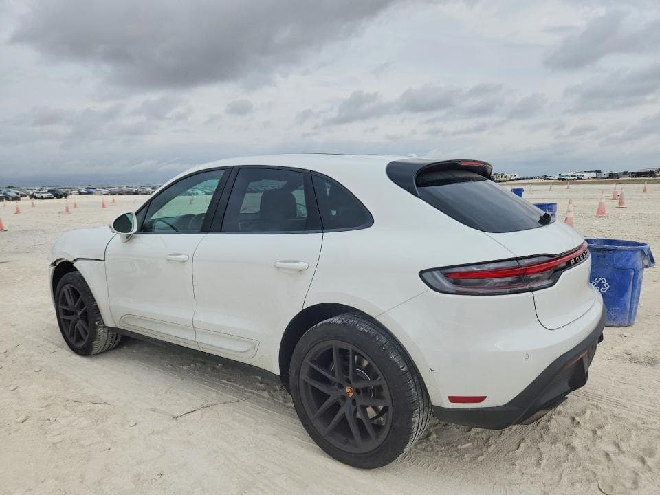 2022 PORSCHE MACAN 2